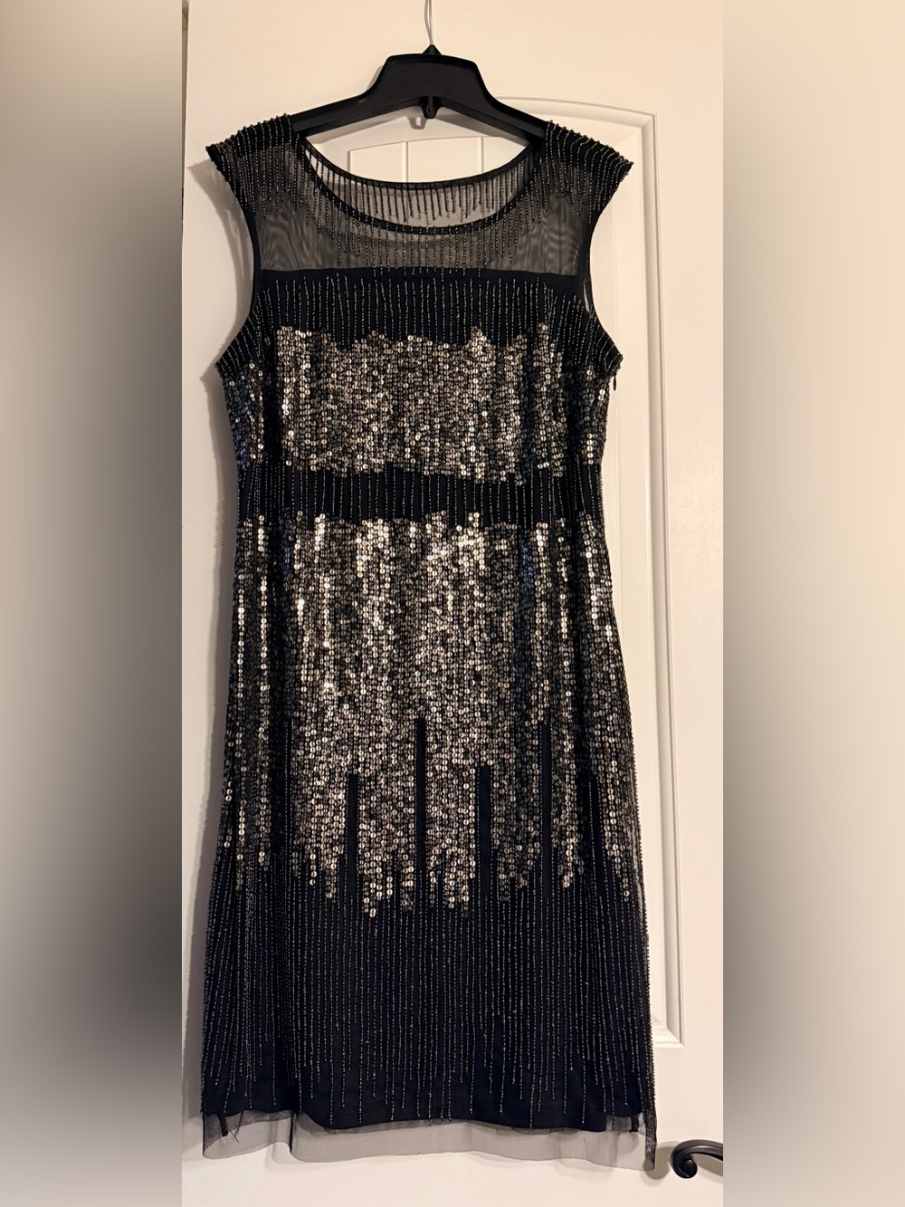 Adrianna Papell Black Gold Sequin Cocktail Women’s Dress Sleeveless Size 12